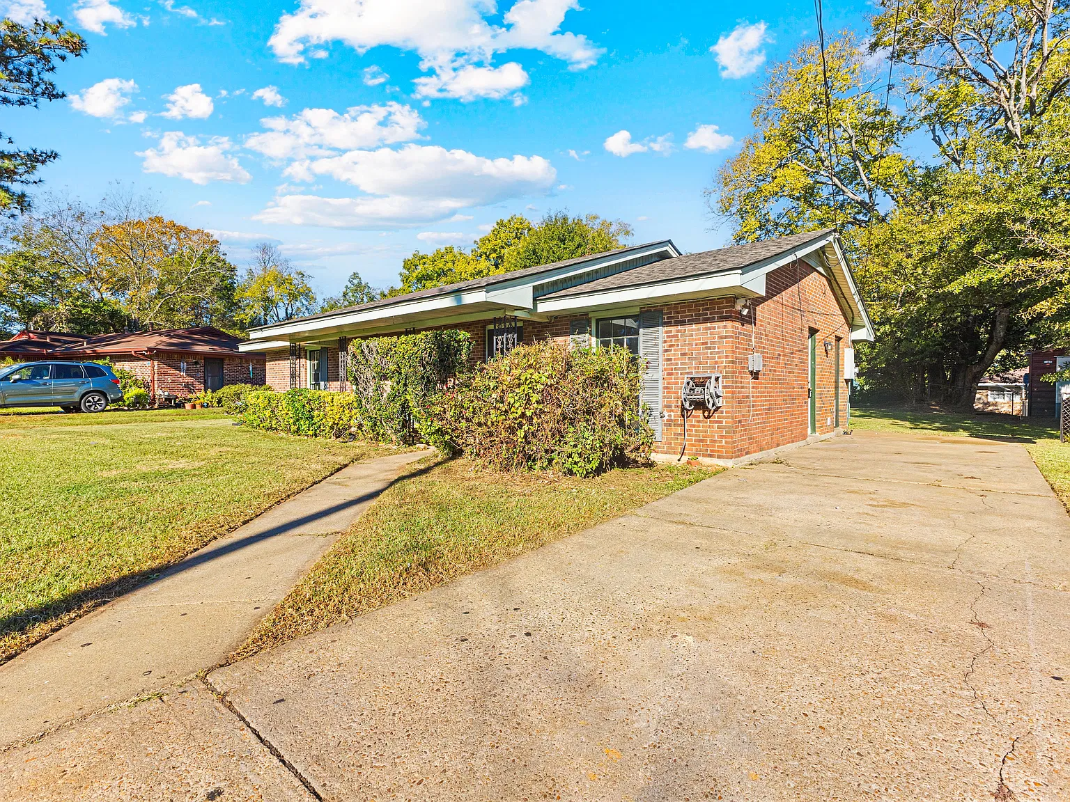 4 bed, 1296 sqft, $1,850 — Photo 3