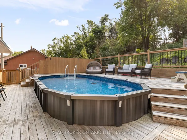 92 Quinn Ave, Orillia, ON L3V 3H5