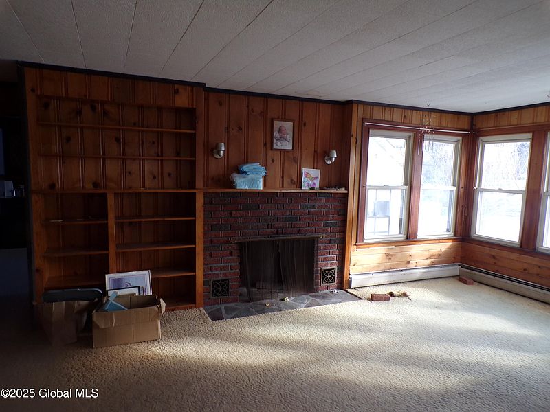 4th image of 1244 Burgoyne Avenue