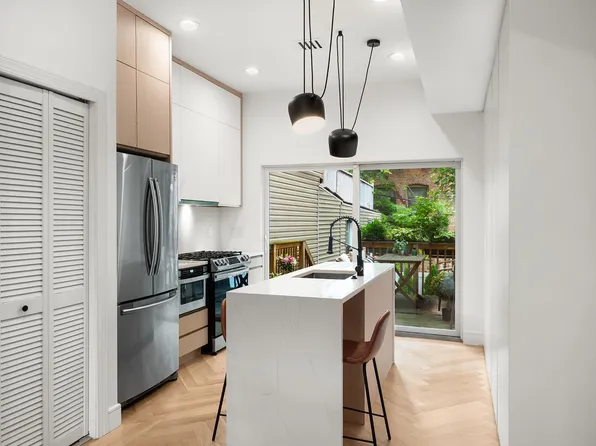 18-05 Highland Avenue image 7 of 34