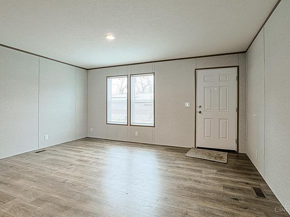 5th image of 54 2nd St