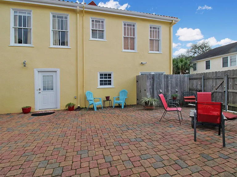 5520 Canal Blvd — Photo 13