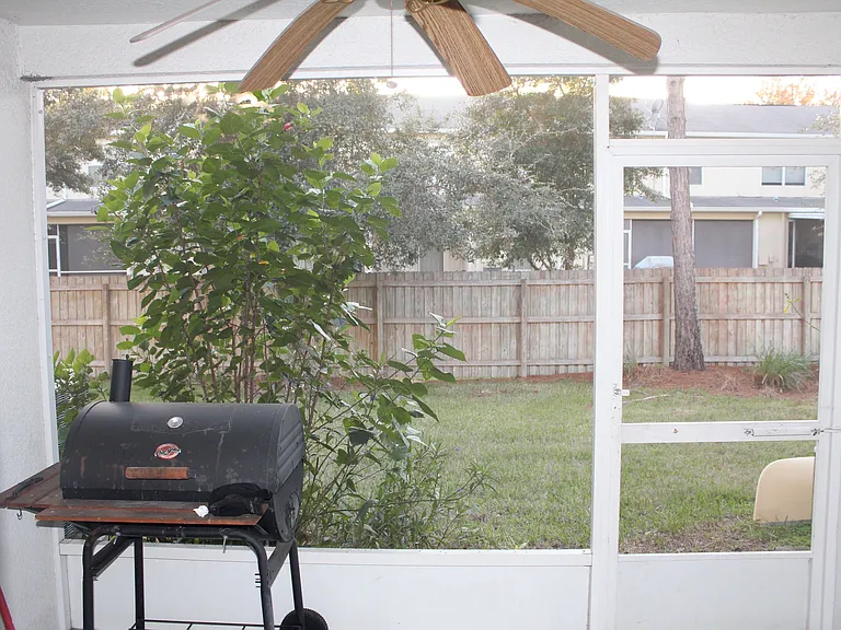 1317 Throckmorton Dr — Photo 9