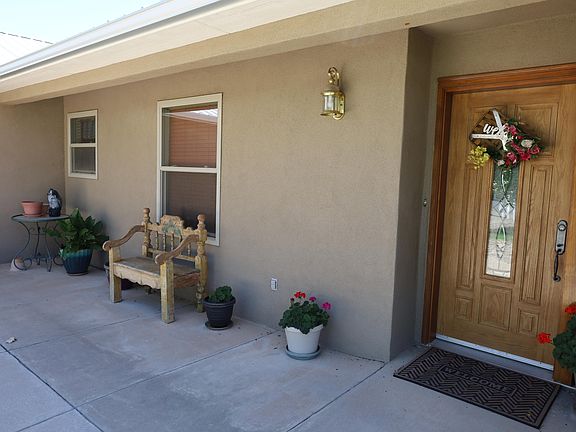 3rd image of 22 Chaparral Ln