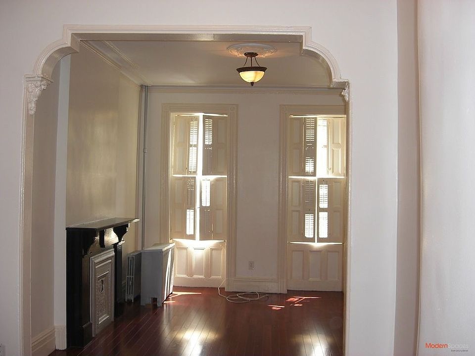 1st image of 4738 Vernon Blvd APT 3R