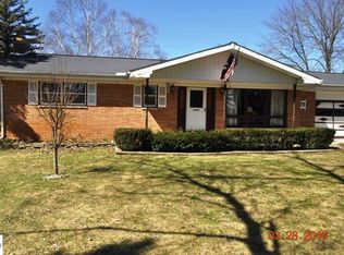 673 Point Dr, Clare, MI 48617