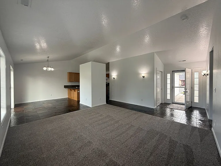 1709 W 30th Ave — Photo 3