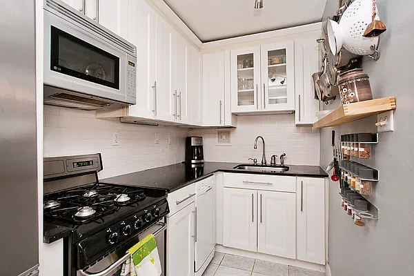 Sold by Brooklyn Hearth Realty | media 11