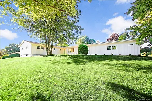 11 Fairmount Dr Photo 1