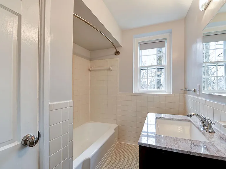 3940 Langley Ct NW #C633 — Photo 11