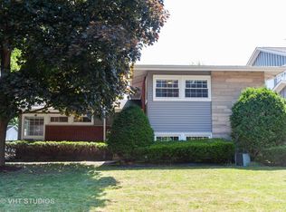 409 S Gibbons Ave, Arlington Heights, IL 60004