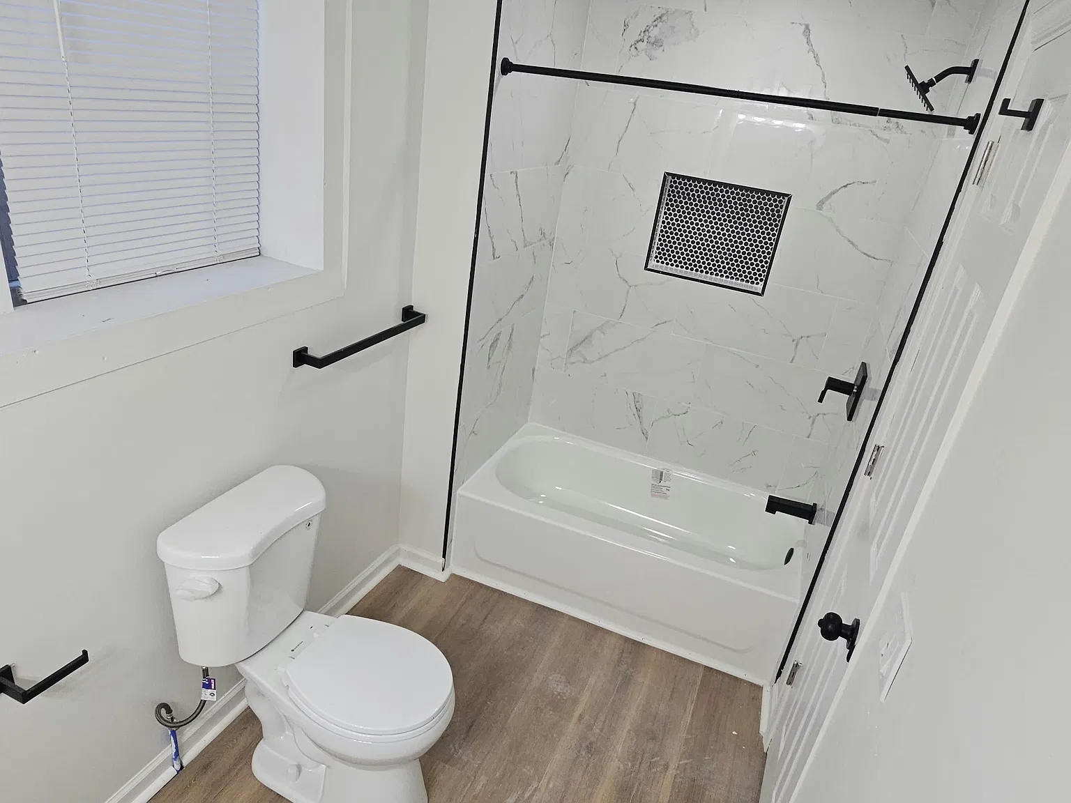 2 bed, 875 sqft, $1,550 — Photo 4
