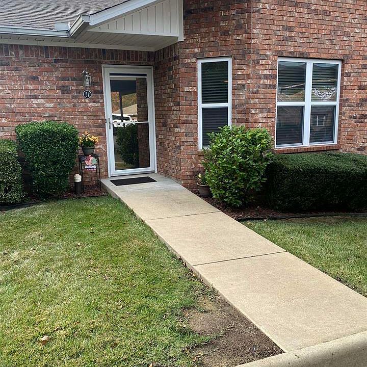 1st image of 208 Southridge Ln APT J1
