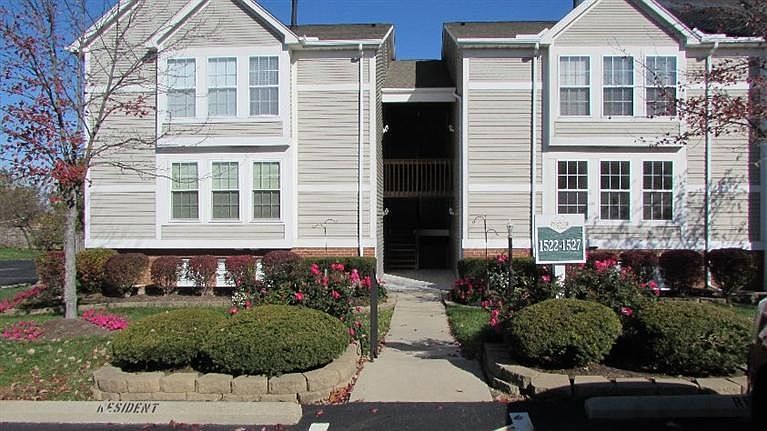 1st image of 1525 Commons Dr
