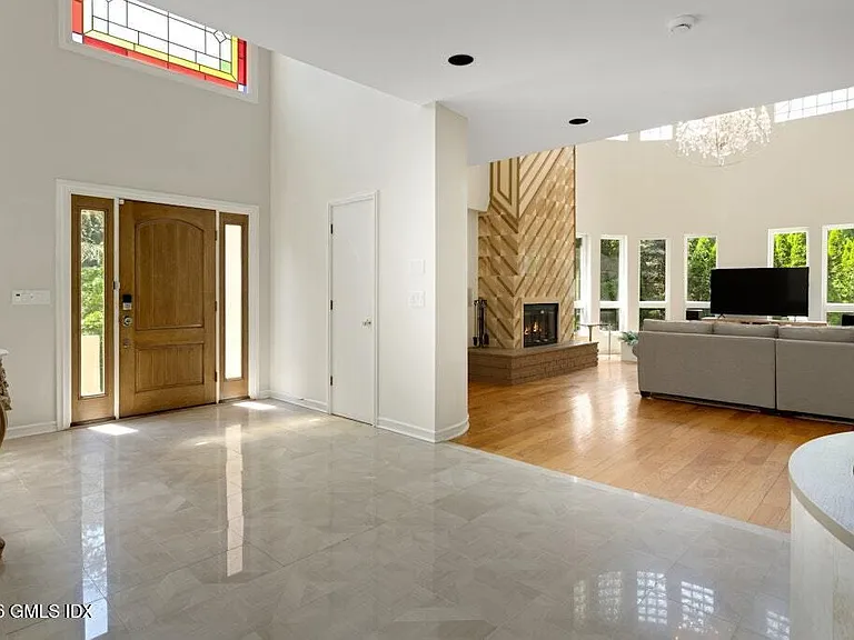 2 Stormy Circle Dr — Photo 4