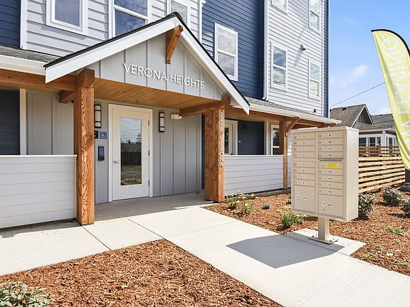 2nd image of 2418 Verona St #404
