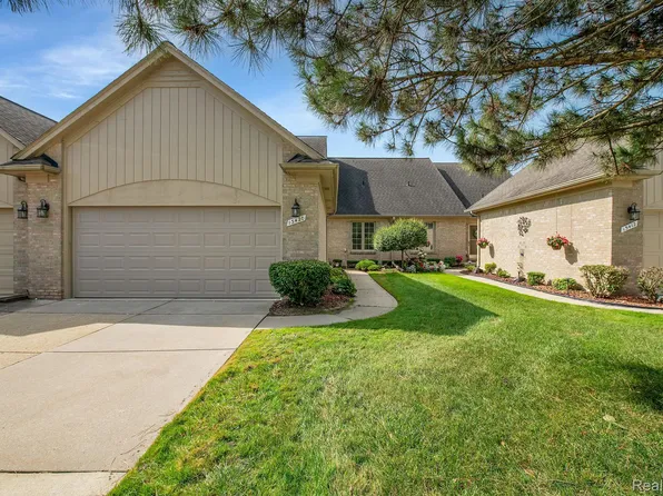 13420 Lillian Ln, Sterling Heights, MI 48313