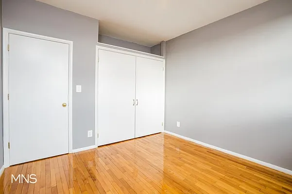 Rented by MNS Marketing | media 6
