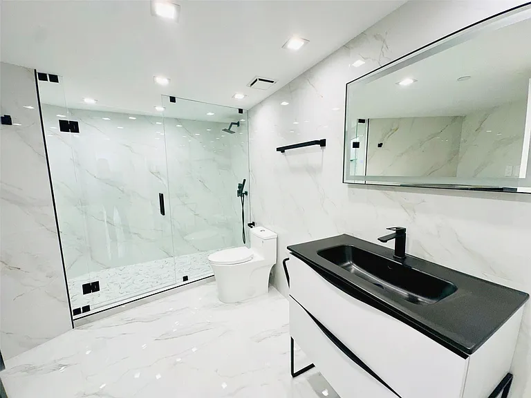 3500 Mystic Pointe Dr #1107 — Photo 14