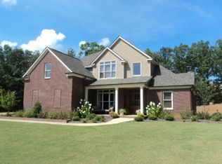 1002 Windy Oaks Dr, Oxford, MS 38655