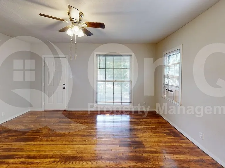 224 W Hull St #A — Photo 7