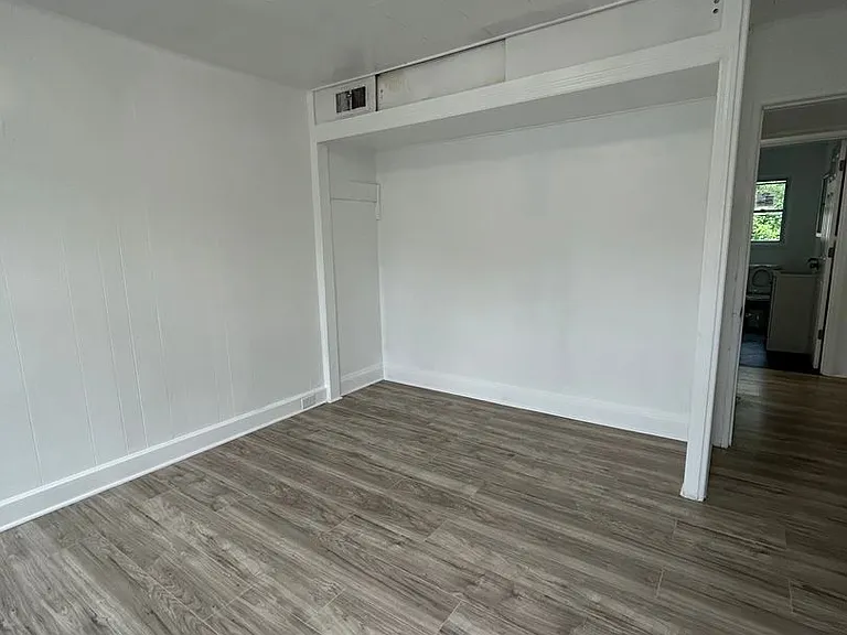 739 Beatty St — Photo 13
