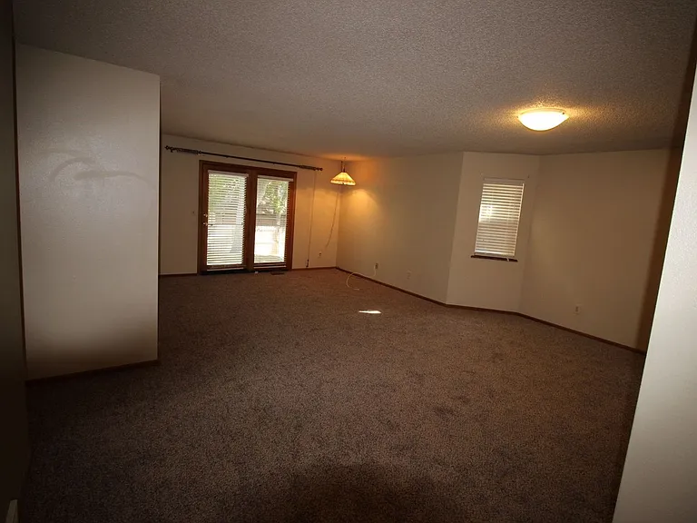 3950 W 12th St #6 — Photo 12