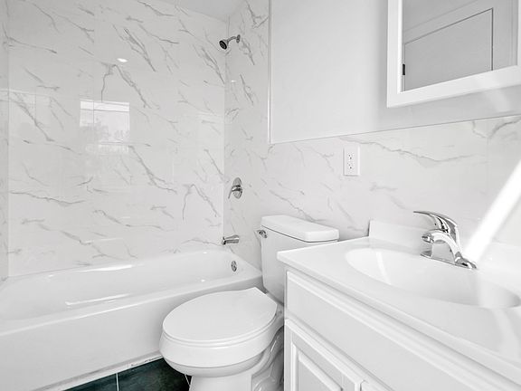 4th image of 1278 E 222nd St #3