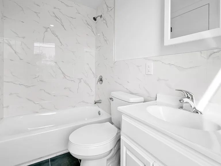 1278 E 222nd St #3 — Photo 4