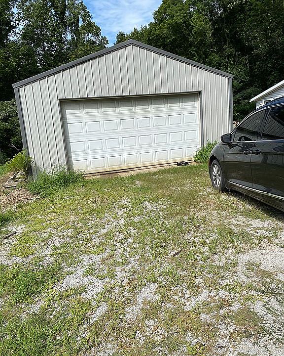 1st image of 2214 S County Road 700 W