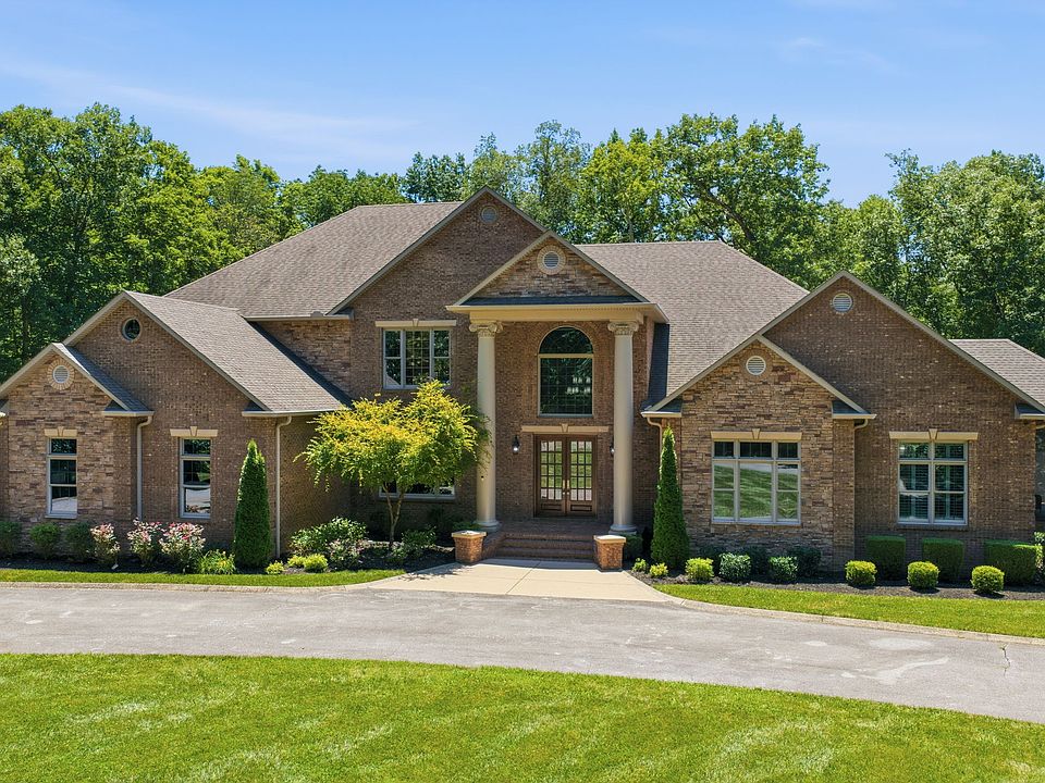 1st image of 368 Chandler Dr