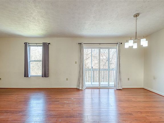 5th image of 310 Wildflower Ct