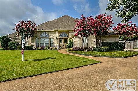 1st image of 4102 Bridlewood Ct