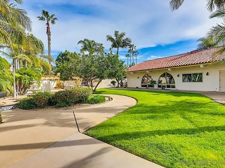 4339 Loma Riviera Ct — Photo 16