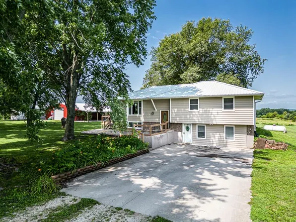 19747 199th St, Tonganoxie, KS 66086