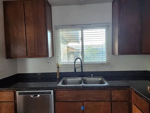 2 bed, 1092 sqft, $2,250 — Photo 4