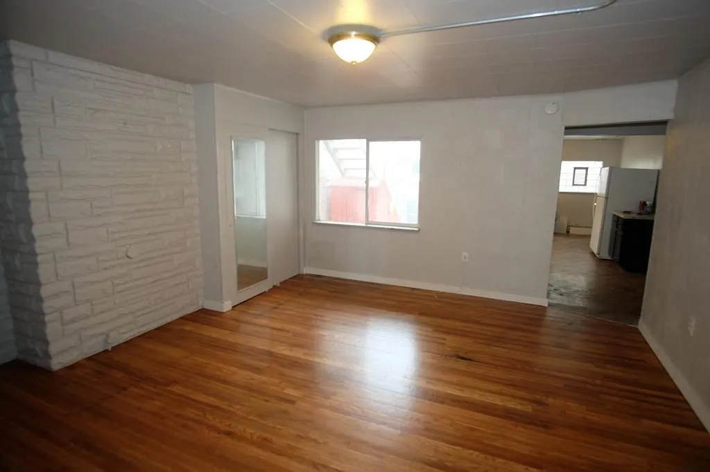 3814 Howley St Apt 1 — Photo 3