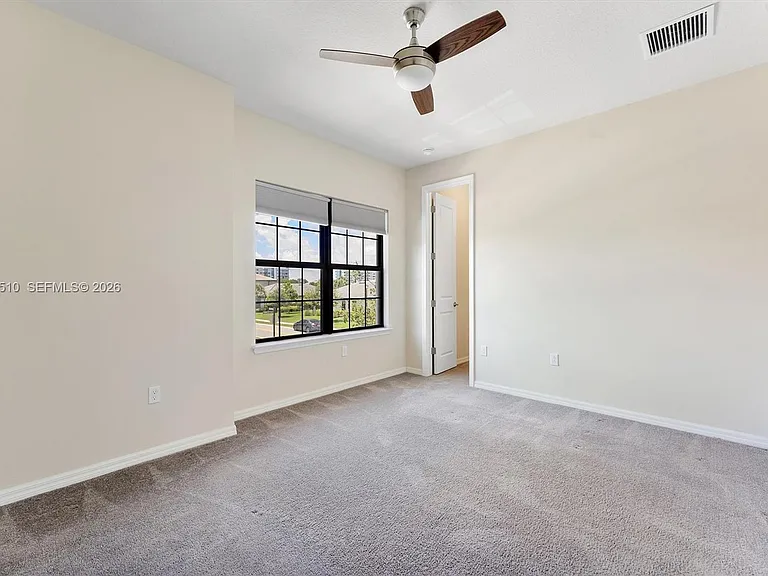 2485 Primrose Pl — Photo 23