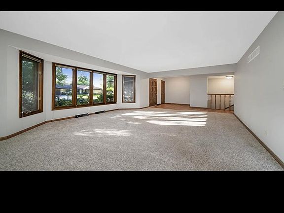 3rd image of 929 Nassau Pkwy #1