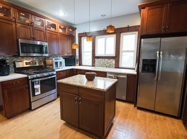 166 Whitmarsh Ave, Worcester, MA 01606