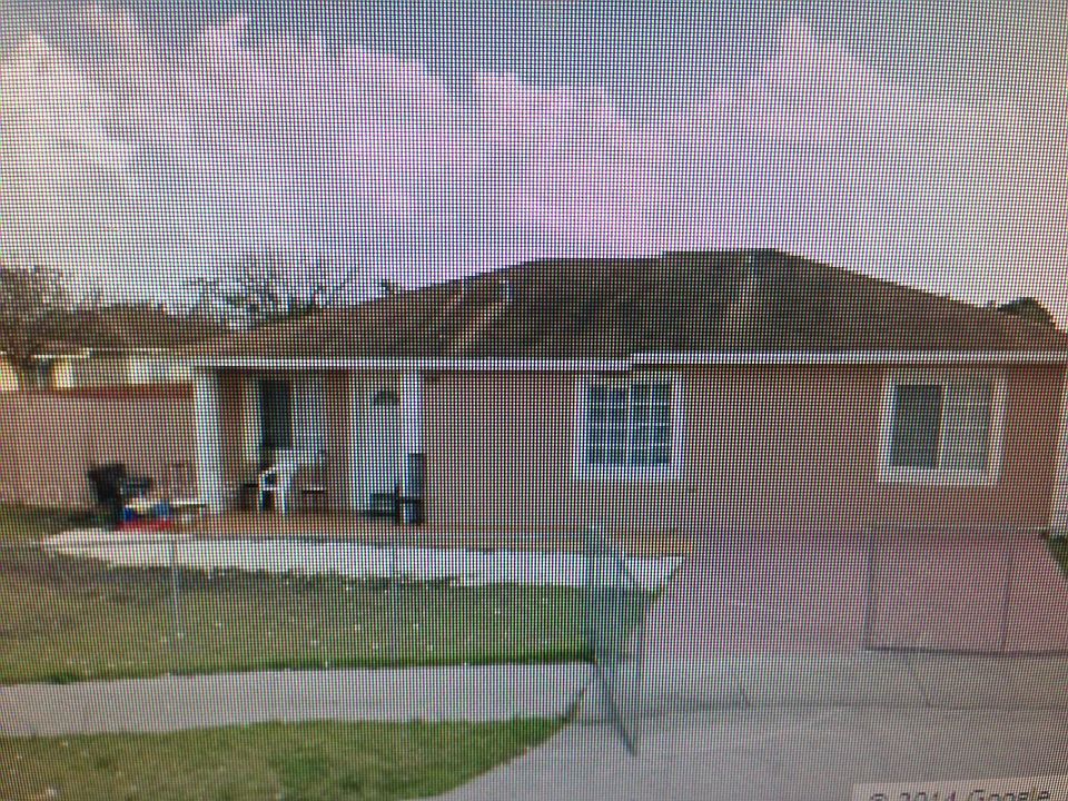 1st image of 710 NW 13th Ter