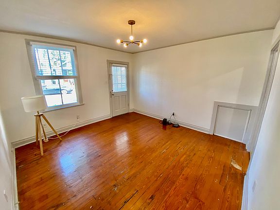 3rd image of 1521 N Dupre St #1