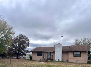 23955 Flax Ave, Henryetta, OK 74437