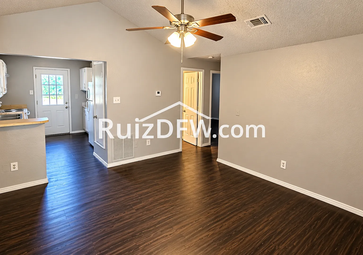2832 - 34 Ave K — Photo 2