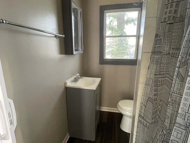 203 Elmhurst Ave #2 — Photo 6