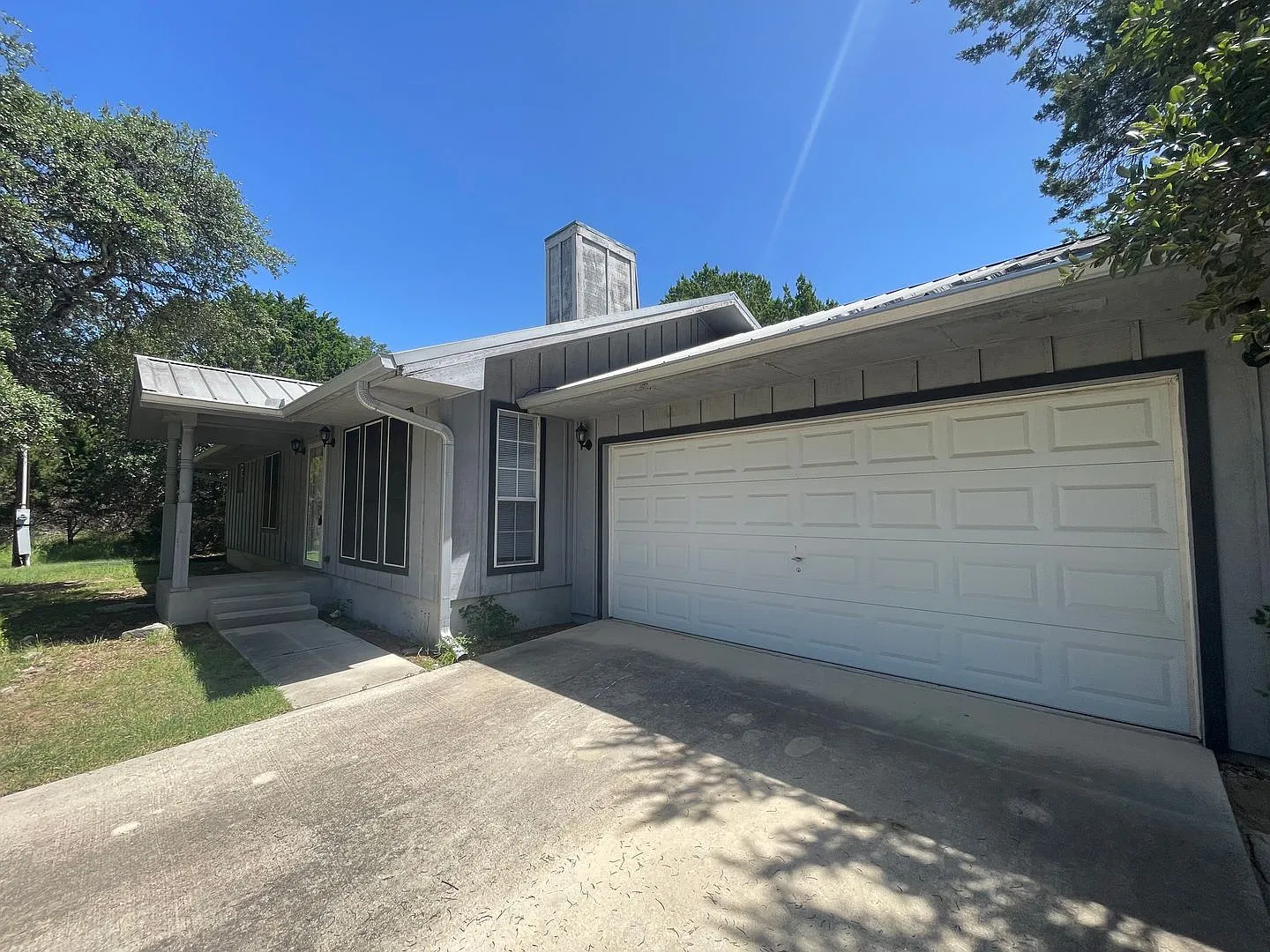 New On Market — Photo 3