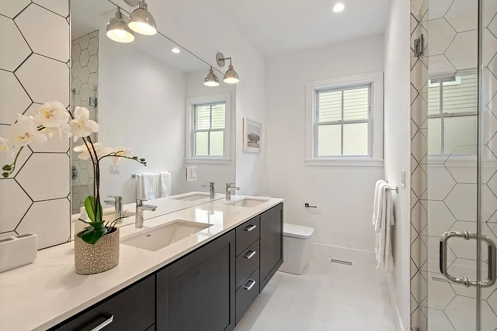 2 bed, 1065 sqft, $3,700 — Photo 1