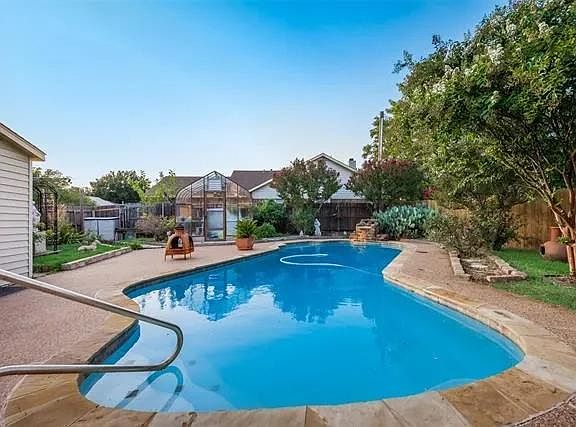 pool