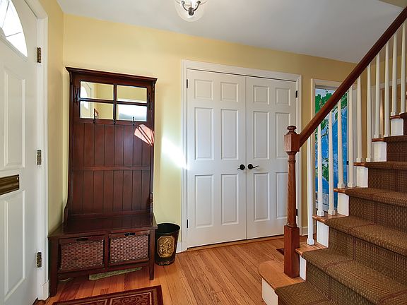 2nd image of 315 Florence St