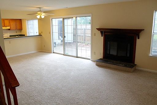 4th image of 5205 Daphne Ct